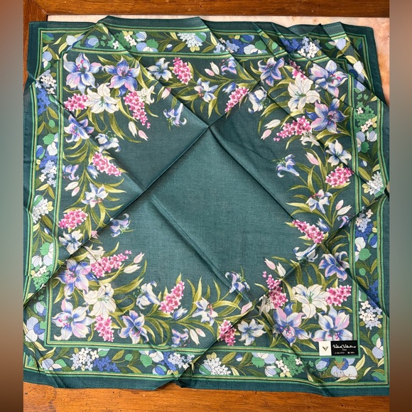 Valente Valentino Accessories - Valente Valentino Floral Handkerchief